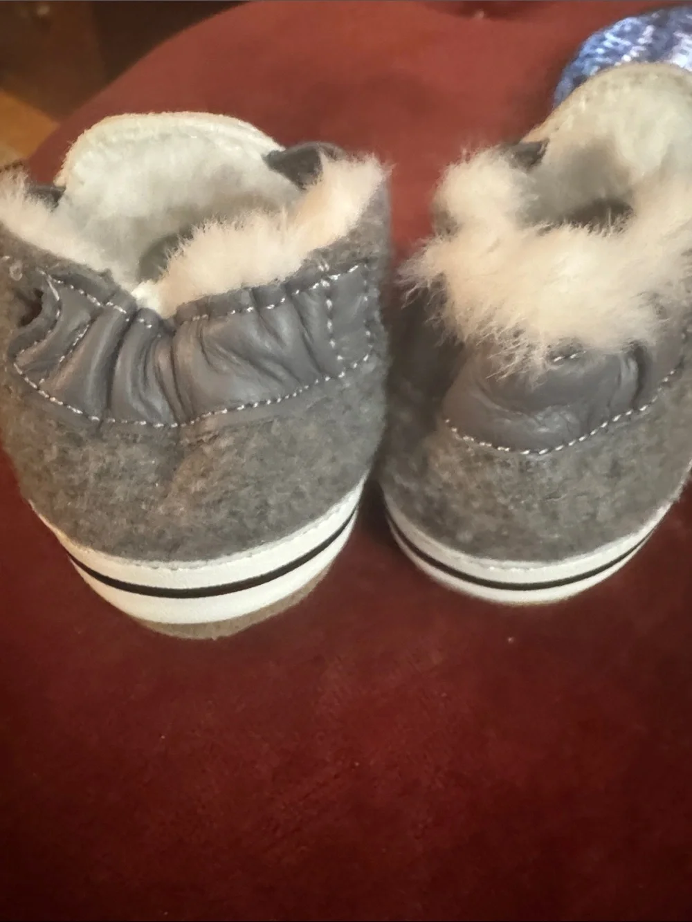 Robeez soft gray